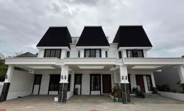 Dijual Rumah Mewah American Classic 3 Lantai Di Cireundeu Lebak Bulus Selangkah Ke Jakarta Selatan dekat Pintu Tol
