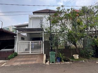 Rumah 2Lt di Loka Indah Kalibata, Selangkah Ke Tol dan LRT Pancoran