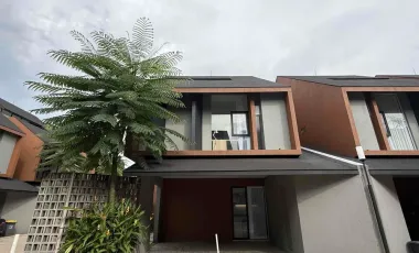 Dijual Rumah di Depok Cinaka Mewah Modern 3 Lantai Attic Room di Cluster Eksklusif Dekat Dengan Pintu Tol