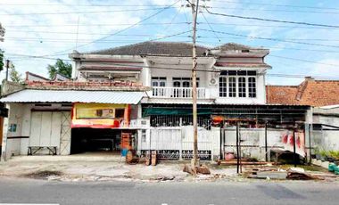 Rumah 2lt Plus Ruang Usaha di Panularan Solo