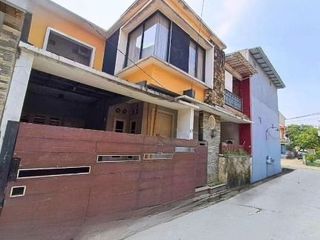 DIJUAL VIA LELANG RUMAH UNIK DAN KEREN DI PERUMAHAN JAKA KENCANA BEKASI SELATAN
