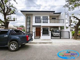 4 Bedroom Brand New House in Corona Del Mar Talisay Cebu