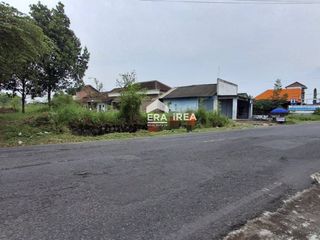 DI SEWAKAN TANAH PASAR GENTAN SLEMAN JOGJAKARTA