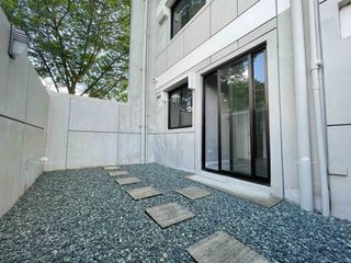 AFPOVAI - TAGUIG CITY  SLOT AVAILABLE STOREY APARTMENT BUILDING