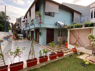 Rumah Nyaman 3 Kamar dan Siap Kolam Renang Bintaro Sektor IV