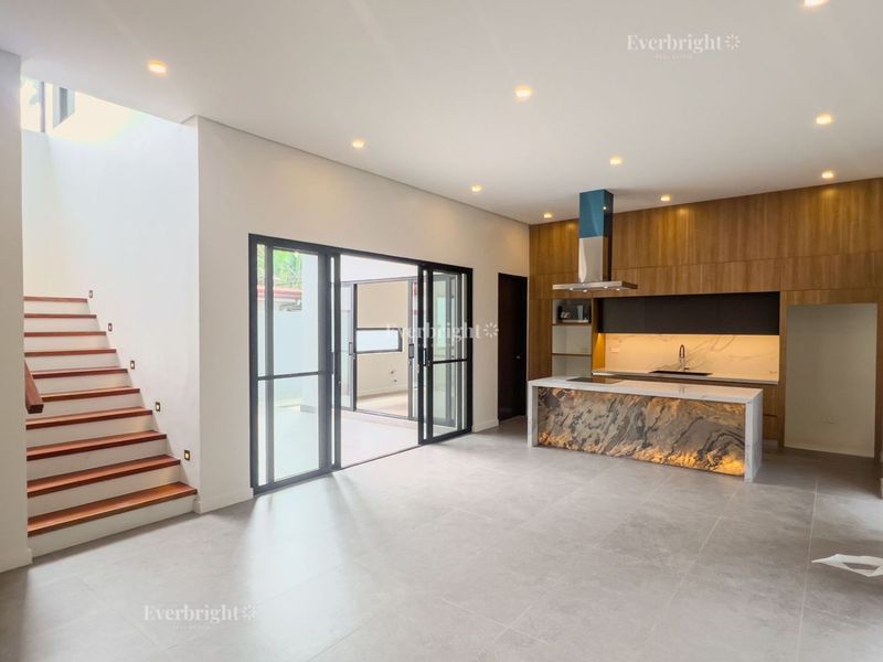 425 La Mesa, New Alabang Village, Muntinlupa, Fourth District NCR, National Capital Region, PHL - Photo 1