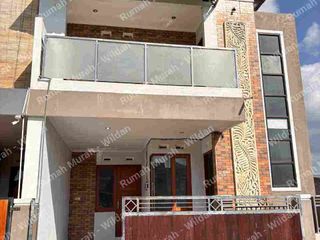 Dijual Rumah 2Lantai Siap Huni Di Jl Bypas ngurahrai Sanur