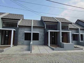 Rumah Murah Di Jual Free Biaya Di Dekat Merr Surabaya. Grand Alana Wonorejo Rungkut