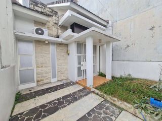 Dijual / Disewakan Rumah Minimalis Modern Siap Huni area Jalan Sungai Sungai dekat Ciliwung Malang