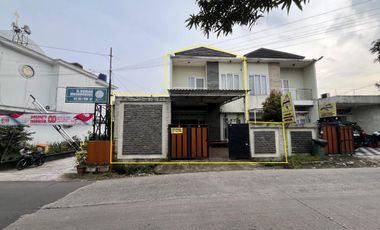 Rumah bisa Usaha Perum Cilebut Bumi Pertiwi 1 dekat Stasiun Pinggir Jalan Umum