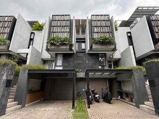 Rumah Siaphuni 4 Lantai Eksklusif di Permata Hijau, Kebayoran Lama - Jakarta Selatan.