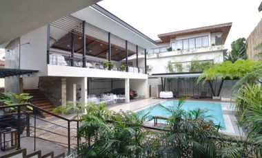 Modern corner Well Built Home In Valle Verde, Pasig City for Sale