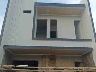 Rumah Deket Campus Budi Luhur Jakarta Selatan