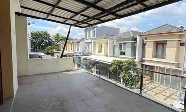Dijual rumah bagus 2 lantai 4+1 kamar tidur lokasi strategis di kelapa gading