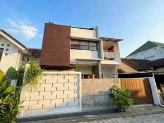 Dijual Modern tropical minimalist style townhouse Kerobokan