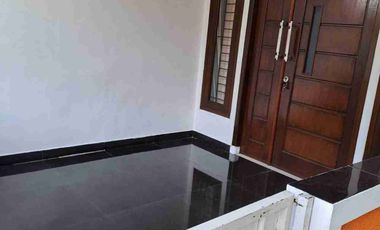 Dijual : Rumah Semi Furnish di Mutiara Depok