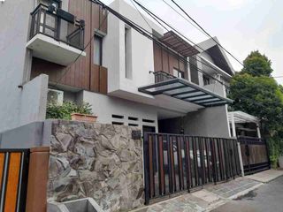 Rumah Modern Cakep Rawamangun Jl ikan Jakarta timur