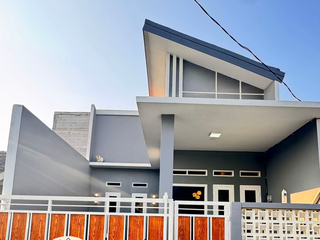 di jual rumah minimalis super modern dengan desain yang super elegant di villa gading harapan 1 ( Gerbang Timur )
