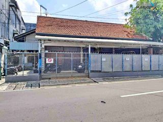 Rumah dijual dihitung tanah di Kramat Pulo Raya Jakarta Pusat