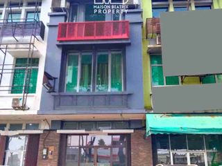 DIJUAL RUKO 3LANTAI HADAP JALAN RAYA COCOK UNTUK KANTOR RESTO DLL, RUKO TOL BOULEVARD BSD