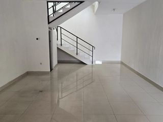 Dijual/Disewa 3 Ruko Rendeng Di Daearah Leuwipanjang