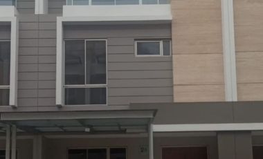 Dijual Rumah 3 Lantai di Harmony Golf PIK