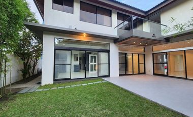 House and Lot For Sale at Southvale Sonera, Las Piñas City
