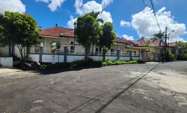 Villa one gate system dijual murah di Nusa Dua.