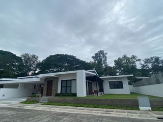 For Rent Mahogany Parc Villa inside Clark Freeport Zone