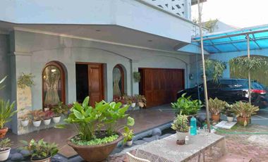 Di Jual rumah bagus 2 lantai 6+1  kamar tidur lokasi strategis di Bumi Bintaro Permai Jakarta Selatan