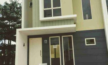 Di jual rumah bagus 2 lantai 3 kamar tidur di serpong tangerang selatan