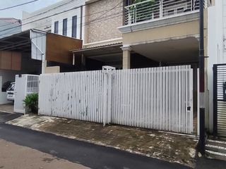 Dijual Cepat Rumah di Jl. Kelapa Nias Kelapa Gading
