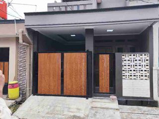 Di Jual Rumah Minimalis Modern Desain Super Cantik Di Villa Gading Harapan 1 ( Gerbang Timur )