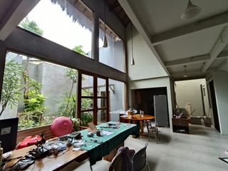 Rumah dan Tempat Usaha Ex. Resto di Jl. Natuna Kota Bandung