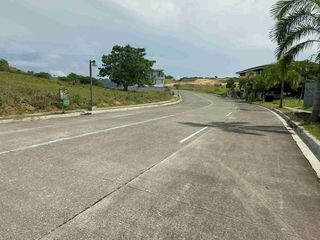 House and Lot in Privey for Sale