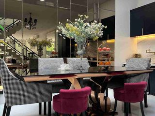 Dijual Rumah 2 lantai di sekitar Jl Hangtuah simpang BPG Kel Bambu Kuning P.Baru