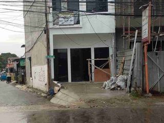 DI jual ruko 2 lantai bagus dan rapi  siap usaha  lokasi strategis dipersimpangan jalan utama sukmajaya depok