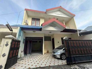 Rumah Full Furnish Bagus, Strategis dekat Stasiun dan ECO Park, Tebet Timur, Jaksel