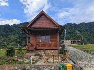 Jual Villa Kayu SHM Murah di Area Wisata Alam Puncak Bogor 1000 Mdpl