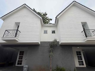 Rumah Mewah 2 Lantai di Kawasan Elite Mega Cinere Siaphuni