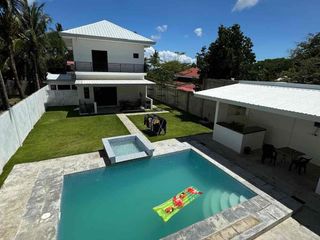 House with pool for sale