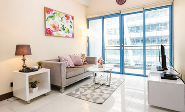 RUSH BELOW ZONAL at TWO CENTRAL, MAKATI | 1BR w/ PARKING | MOTIVATED SELLER