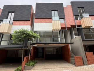 Brand New House Cibubur Rumah Mewah 3 Lantai Konsep Modern