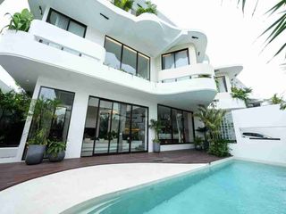 Exclusive Villa Ready to Occupy, Fully Furnsihed at Kuta, Bali