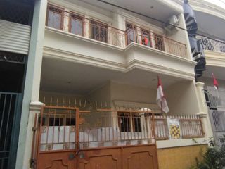 Rumah Rapi Pademangan Uku 7X14 Strategis 2 LT Hdp Utara Siap Huni Hrg Menarik Jrg Ada