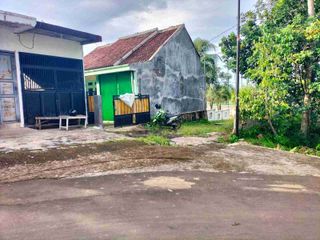 jual rumah kampung pinggir jalan belakang puri citraland serang