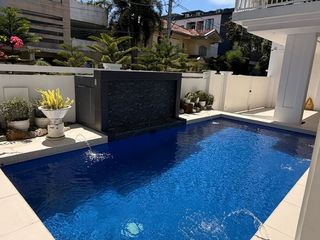 House and Lot For Sale in  Fort Bonifacio Residence.