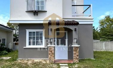 House and Lot for Sale - Palacios Grande 4 Bedroom with Balcony - Royal Palms Quatro