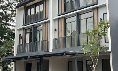 Best Deal! Rumah Baru Malibu Village 3 Lantai, Dekat AEON & Summarecon
