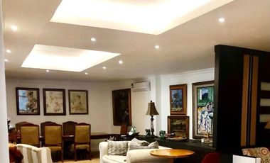 Rumah Strategis di Senayan 3LT 240m2 SHM Cocok Untuk Jadi Kantor